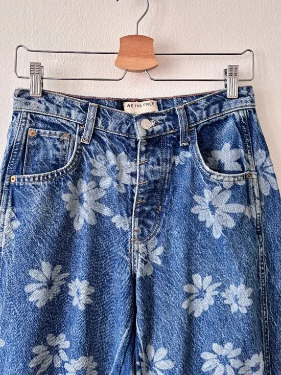 Free People Good Luck Printed Barrel Leg Jeans Laser Daisy - Picture 5 of 10